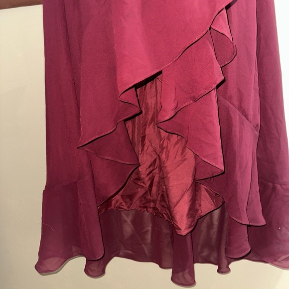 VNAIX Burgundy Full Length Bridesmaid Ruffle Dress Thin Straps and Corset Back - Picture 3 of 10